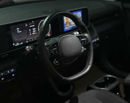 Черный Хендай Ioniq 5, объемом двигателя 0 л и пробегом 7 тыс. км за 28999 $, фото 32 на Automoto.ua