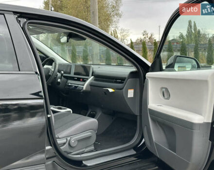 Черный Хендай Ioniq 5, объемом двигателя 0 л и пробегом 2 тыс. км за 26999 $, фото 41 на Automoto.ua
