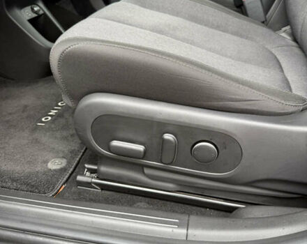 Черный Хендай Ioniq 5, объемом двигателя 0 л и пробегом 25 тыс. км за 28999 $, фото 15 на Automoto.ua