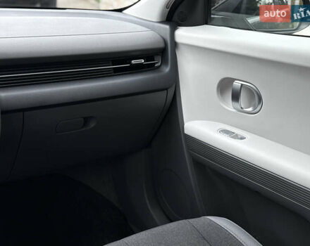 Черный Хендай Ioniq 5, объемом двигателя 0 л и пробегом 6 тыс. км за 28999 $, фото 53 на Automoto.ua