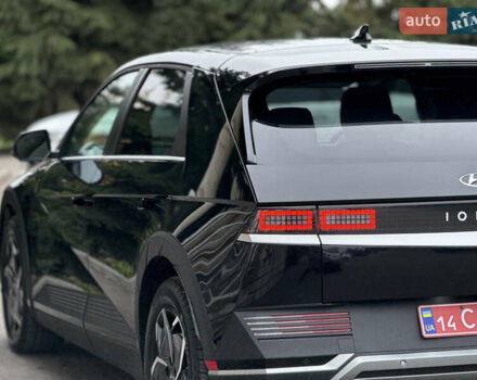 Черный Хендай Ioniq 5, объемом двигателя 0 л и пробегом 6 тыс. км за 28999 $, фото 7 на Automoto.ua