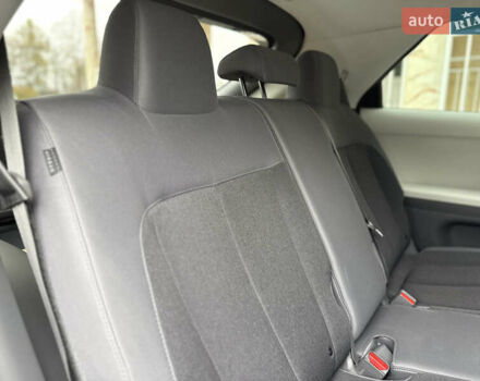 Черный Хендай Ioniq 5, объемом двигателя 0 л и пробегом 6 тыс. км за 28999 $, фото 24 на Automoto.ua