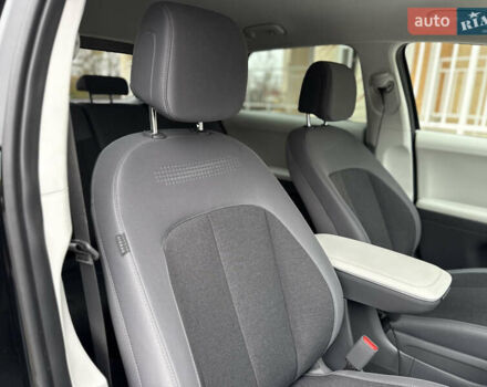 Чорний Хендай Ioniq 5, об'ємом двигуна 0 л та пробігом 7 тис. км за 28499 $, фото 30 на Automoto.ua