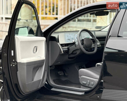 Чорний Хендай Ioniq 5, об'ємом двигуна 0 л та пробігом 7 тис. км за 28499 $, фото 17 на Automoto.ua