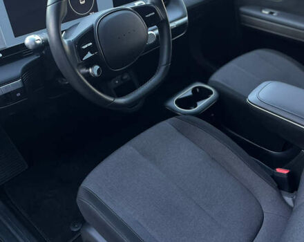 Черный Хендай Ioniq 5, объемом двигателя 0 л и пробегом 19 тыс. км за 24999 $, фото 19 на Automoto.ua