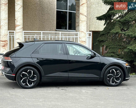 Черный Хендай Ioniq 5, объемом двигателя 0 л и пробегом 6 тыс. км за 28999 $, фото 9 на Automoto.ua