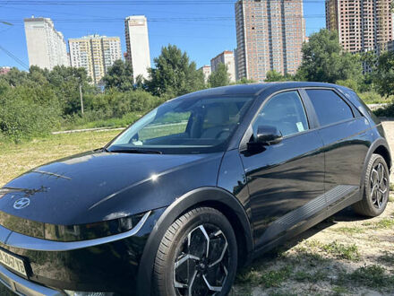Хендай Ioniq 5 2023 в Киеве на Automoto.ua Черный Хендай Ioniq 5, объемом двигателя 0 л и пробегом 11 тыс. км за 27500 $, фото 1 на Automoto.ua