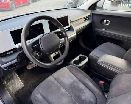 Хендай Ioniq 5, объемом двигателя 0 л и пробегом 18 тыс. км за 16900 $, фото 4 на Automoto.ua