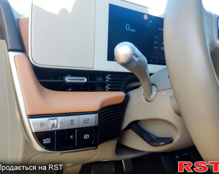Сірий Хендай Ioniq 5, об'ємом двигуна 0.17 л та пробігом 105 тис. км за 32500 $, фото 7 на Automoto.ua