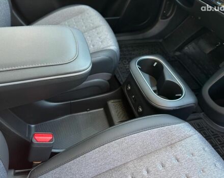 Сірий Хендай Ioniq 5, об'ємом двигуна 0 л та пробігом 1 тис. км за 43990 $, фото 18 на Automoto.ua