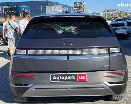 Серый Хендай Ioniq 5, объемом двигателя 0 л и пробегом 34 тыс. км за 26740 $, фото 11 на Automoto.ua