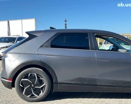 Серый Хендай Ioniq 5, объемом двигателя 0 л и пробегом 34 тыс. км за 26740 $, фото 8 на Automoto.ua