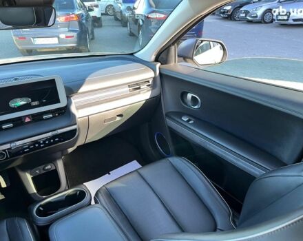 Серый Хендай Ioniq 5, объемом двигателя 0 л и пробегом 34 тыс. км за 26740 $, фото 22 на Automoto.ua