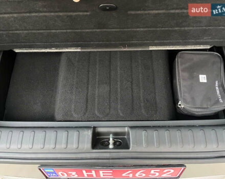 Серый Хендай Ioniq 5, объемом двигателя 0 л и пробегом 108 тыс. км за 26800 $, фото 25 на Automoto.ua