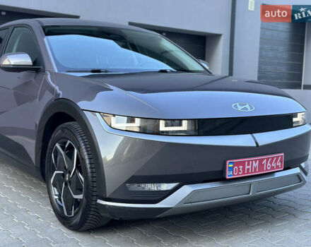 Серый Хендай Ioniq 5, объемом двигателя 0 л и пробегом 149 тыс. км за 22900 $, фото 4 на Automoto.ua
