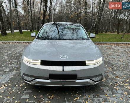 Серый Хендай Ioniq 5, объемом двигателя 0 л и пробегом 66 тыс. км за 30800 $, фото 1 на Automoto.ua