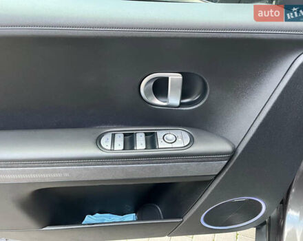 Серый Хендай Ioniq 5, объемом двигателя 0 л и пробегом 108 тыс. км за 26800 $, фото 33 на Automoto.ua