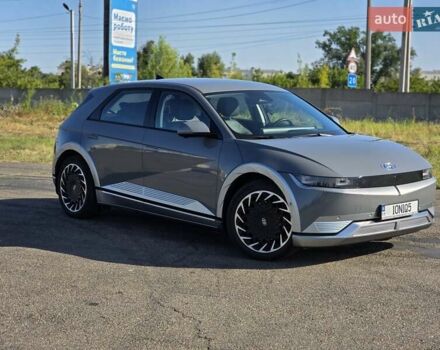 Серый Хендай Ioniq 5, объемом двигателя 0 л и пробегом 49 тыс. км за 37000 $, фото 4 на Automoto.ua