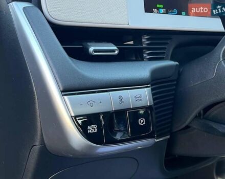 Серый Хендай Ioniq 5, объемом двигателя 0 л и пробегом 34 тыс. км за 26740 $, фото 39 на Automoto.ua