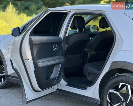 Серый Хендай Ioniq 5, объемом двигателя 0 л и пробегом 70 тыс. км за 27500 $, фото 12 на Automoto.ua