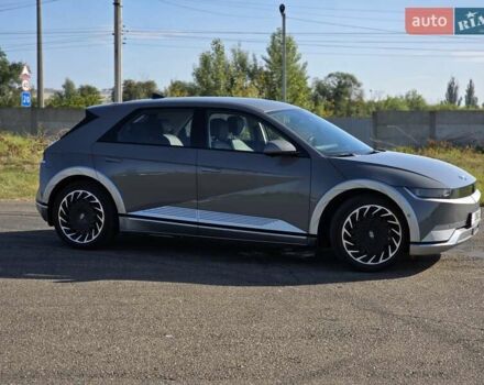 Серый Хендай Ioniq 5, объемом двигателя 0 л и пробегом 49 тыс. км за 37000 $, фото 5 на Automoto.ua
