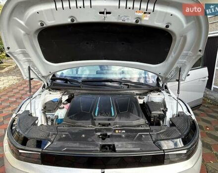 Сірий Хендай Ioniq 5, об'ємом двигуна 0 л та пробігом 30 тис. км за 25900 $, фото 22 на Automoto.ua