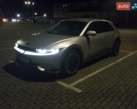 Серый Хендай Ioniq 5, объемом двигателя 0 л и пробегом 58 тыс. км за 34999 $, фото 2 на Automoto.ua