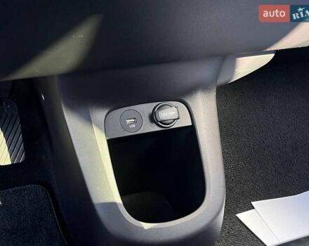 Серый Хендай Ioniq 5, объемом двигателя 0 л и пробегом 34 тыс. км за 26740 $, фото 32 на Automoto.ua