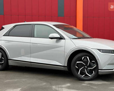 Серый Хендай Ioniq 5, объемом двигателя 0 л и пробегом 47 тыс. км за 29500 $, фото 8 на Automoto.ua