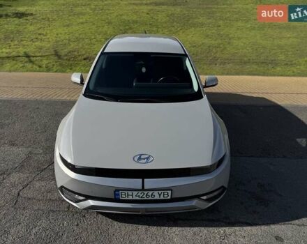Серый Хендай Ioniq 5, объемом двигателя 0 л и пробегом 57 тыс. км за 25800 $, фото 6 на Automoto.ua