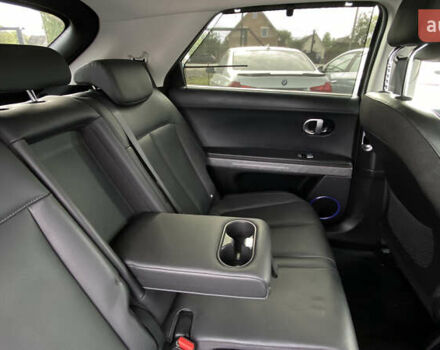 Серый Хендай Ioniq 5, объемом двигателя 0 л и пробегом 130 тыс. км за 28200 $, фото 100 на Automoto.ua