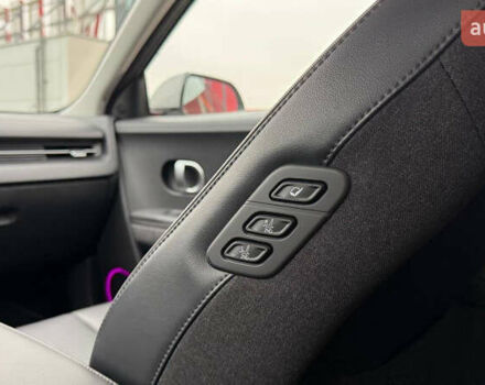 Серый Хендай Ioniq 5, объемом двигателя 0 л и пробегом 47 тыс. км за 29500 $, фото 65 на Automoto.ua