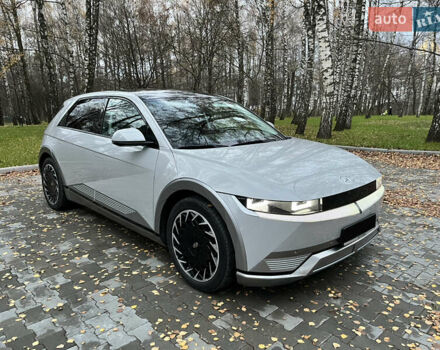 Серый Хендай Ioniq 5, объемом двигателя 0 л и пробегом 66 тыс. км за 30800 $, фото 2 на Automoto.ua