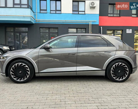 Серый Хендай Ioniq 5, объемом двигателя 0 л и пробегом 108 тыс. км за 26800 $, фото 6 на Automoto.ua