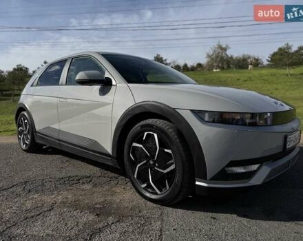 Серый Хендай Ioniq 5, объемом двигателя 0 л и пробегом 57 тыс. км за 25800 $, фото 2 на Automoto.ua