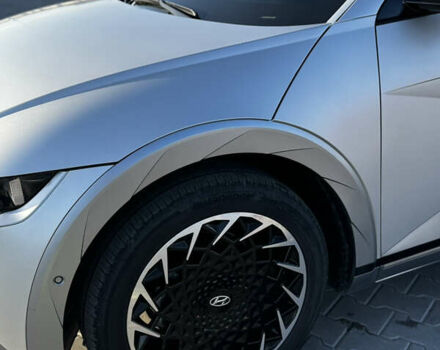 Серый Хендай Ioniq 5, объемом двигателя 0 л и пробегом 25 тыс. км за 30900 $, фото 8 на Automoto.ua