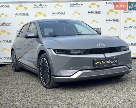 Серый Хендай Ioniq 5, объемом двигателя 0 л и пробегом 130 тыс. км за 28200 $, фото 182 на Automoto.ua