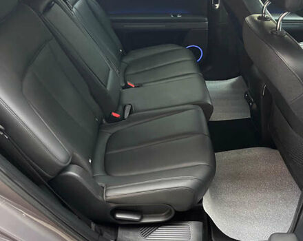 Серый Хендай Ioniq 5, объемом двигателя 0 л и пробегом 108 тыс. км за 26800 $, фото 17 на Automoto.ua