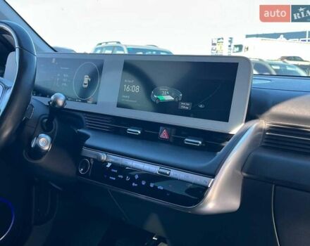 Серый Хендай Ioniq 5, объемом двигателя 0 л и пробегом 34 тыс. км за 26740 $, фото 14 на Automoto.ua