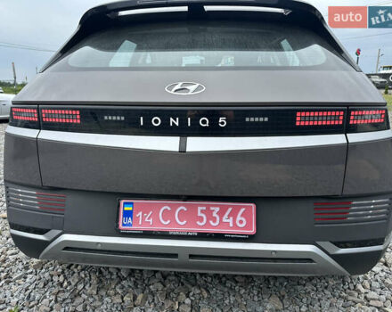 Серый Хендай Ioniq 5, объемом двигателя 0 л и пробегом 33 тыс. км за 20999 $, фото 5 на Automoto.ua