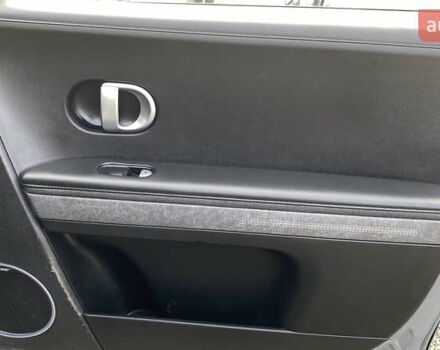 Серый Хендай Ioniq 5, объемом двигателя 0 л и пробегом 130 тыс. км за 28200 $, фото 99 на Automoto.ua