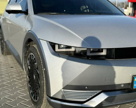 Серый Хендай Ioniq 5, объемом двигателя 0 л и пробегом 25 тыс. км за 30900 $, фото 3 на Automoto.ua