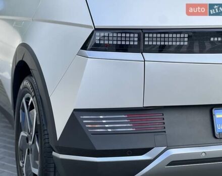 Сірий Хендай Ioniq 5, об'ємом двигуна 0 л та пробігом 11 тис. км за 32500 $, фото 6 на Automoto.ua