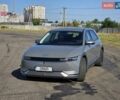 Серый Хендай Ioniq 5, объемом двигателя 0 л и пробегом 49 тыс. км за 37000 $, фото 2 на Automoto.ua