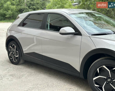Серый Хендай Ioniq 5, объемом двигателя 0 л и пробегом 151 тыс. км за 22700 $, фото 15 на Automoto.ua
