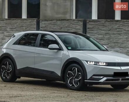 Серый Хендай Ioniq 5, объемом двигателя 0 л и пробегом 82 тыс. км за 20999 $, фото 2 на Automoto.ua