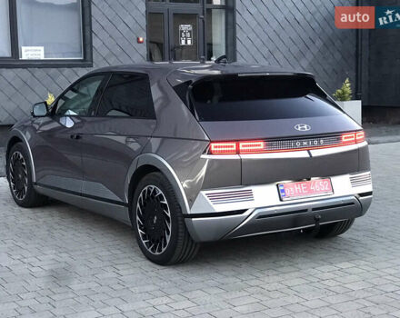 Серый Хендай Ioniq 5, объемом двигателя 0 л и пробегом 108 тыс. км за 27200 $, фото 6 на Automoto.ua