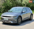 Серый Хендай Ioniq 5, объемом двигателя 0 л и пробегом 1 тыс. км за 27900 $, фото 1 на Automoto.ua