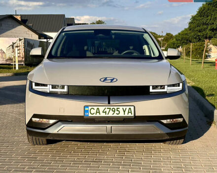 Серый Хендай Ioniq 5, объемом двигателя 0 л и пробегом 31 тыс. км за 25700 $, фото 2 на Automoto.ua