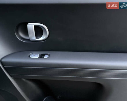 Сірий Хендай Ioniq 5, об'ємом двигуна 0 л та пробігом 66 тис. км за 22900 $, фото 50 на Automoto.ua